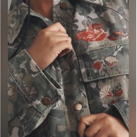 Anthropologie Pilcro Embroidered Jean Jacket Floral/ Camo, Med, PG1493 - Picture 4 of 9
